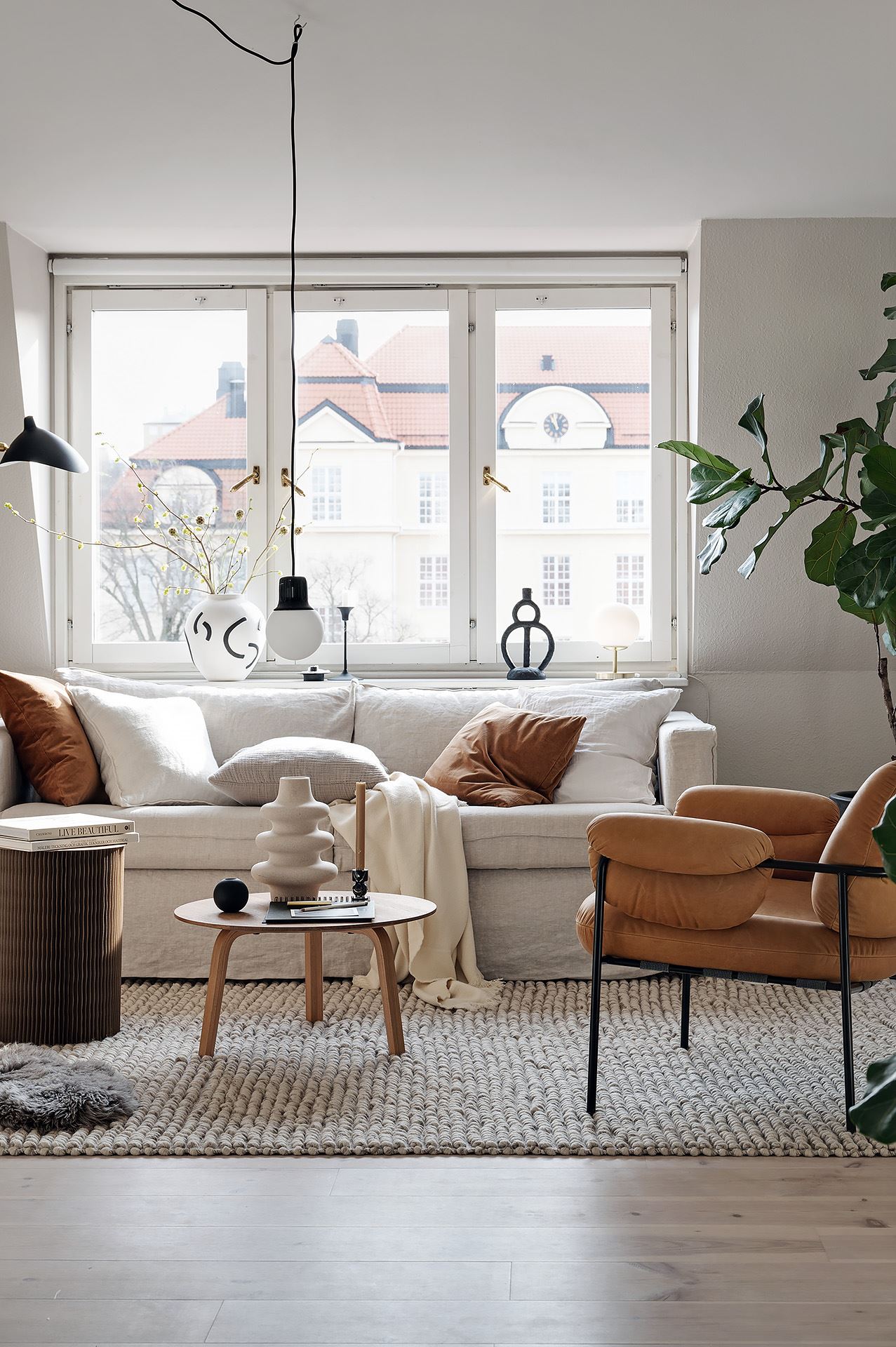 How to Arrange Your Sofa Throw Pillows — Studio L Interior Design